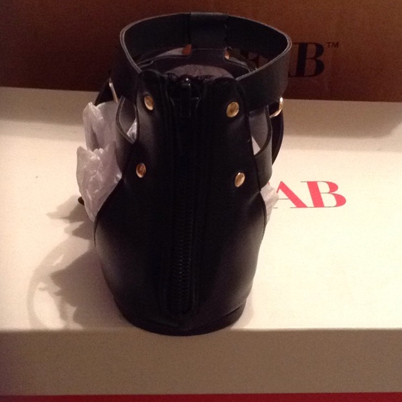 Just Fab Black Sandals!  Never Worn!! - Picture 3 of 3